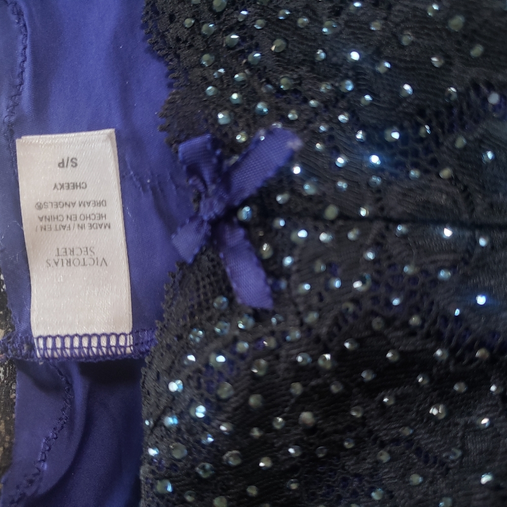 Victoria's Secret Limited Edition Fantasy Set - Picture 7 of 10
